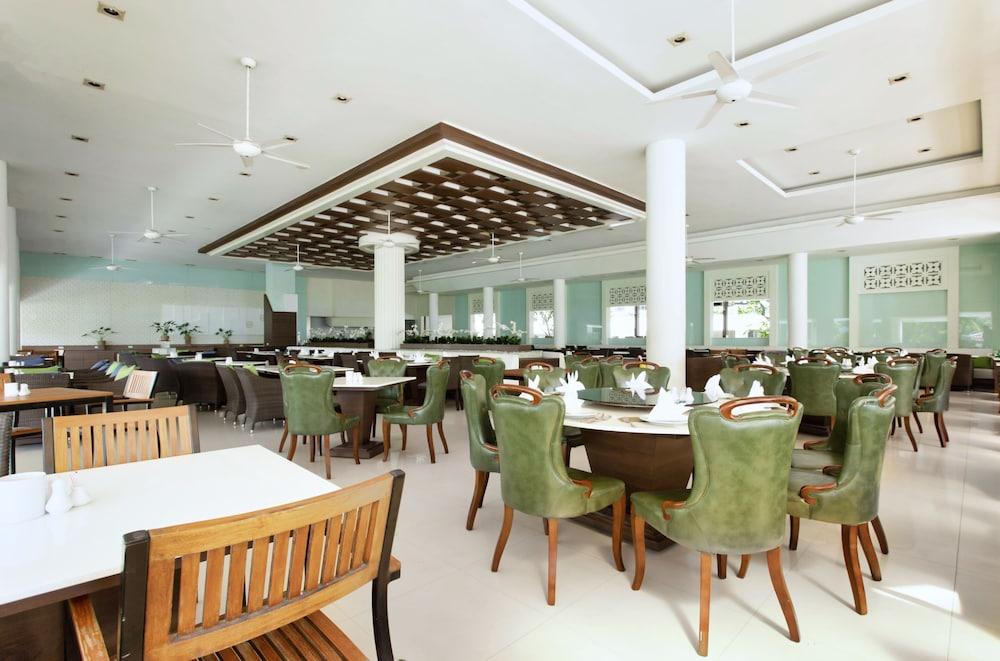 โรงแรมเมธาวลัย รีสอร์ท 4*