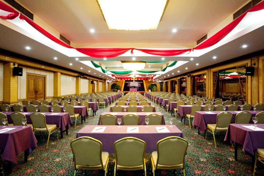 โรงแรมเมธาวลัย รีสอร์ท 4*